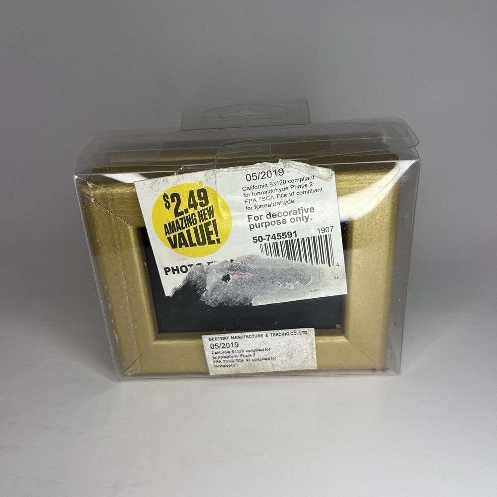 Gold Rectangle Photo Frame 4x3 in 4 Pc
